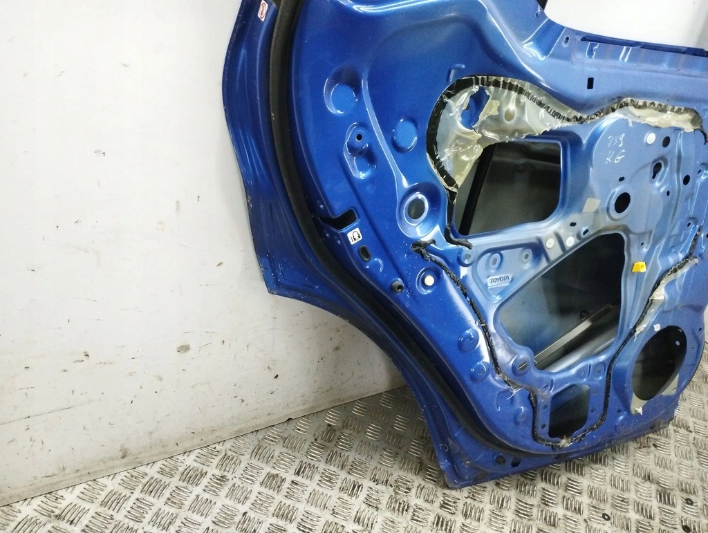 фото №10, Toyota c-hr i 2020 левая сторона дверь