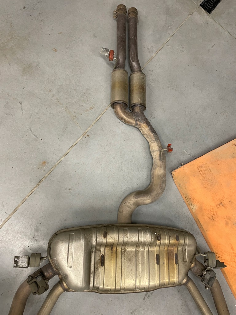 фото №10, Гасник вихлоп kompletny rsq3 83a rs3 8y rs3 8v оригінал 21r