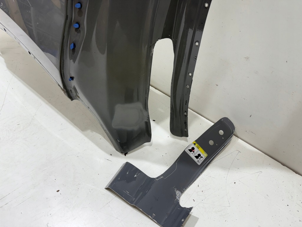 Audi q7 2 4m0 крыло  задний правый  задняя новый оригинал ! Киев