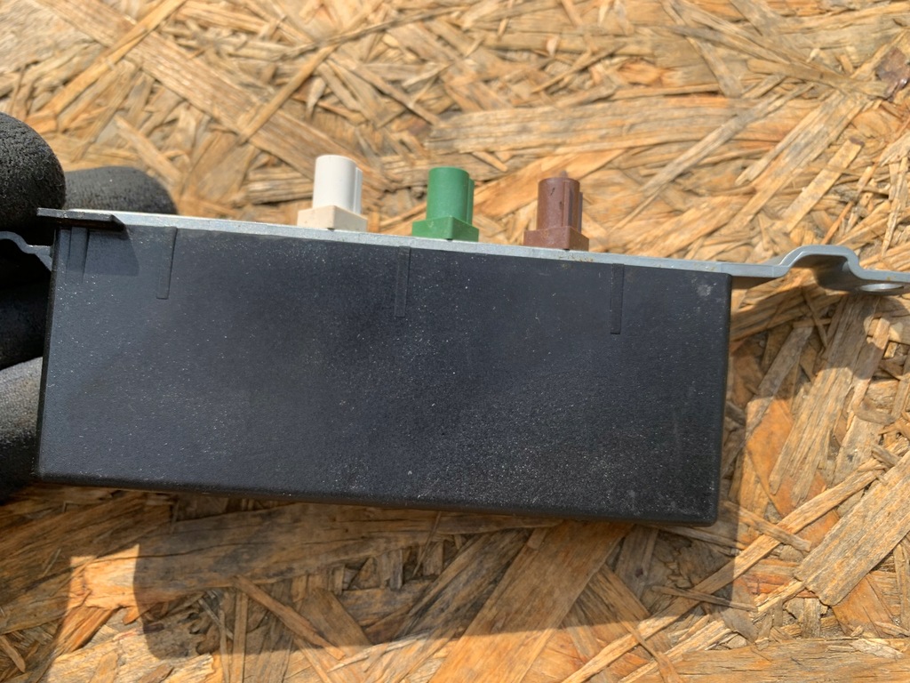 фото №6, Cayenne 7p5 підсилювач x2 w кришка задня 7p5035225l