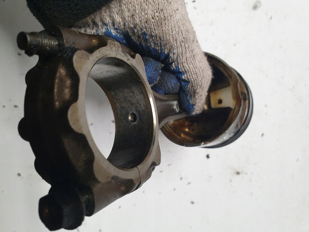 фото №4, Поршень поршни mitsubishi space wagon 2.4 gdi