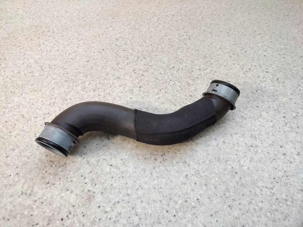 фото №1, Wąż шланг труба радиатора wody mercedes c218 w218 cls 2.2 cdi a2125018282