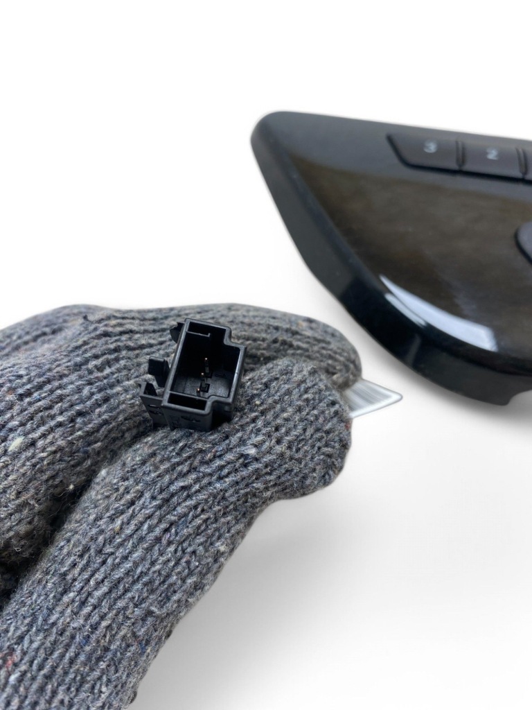 Купити Mercedes-benz gls x166 молдинг дверей передніх a1667600661