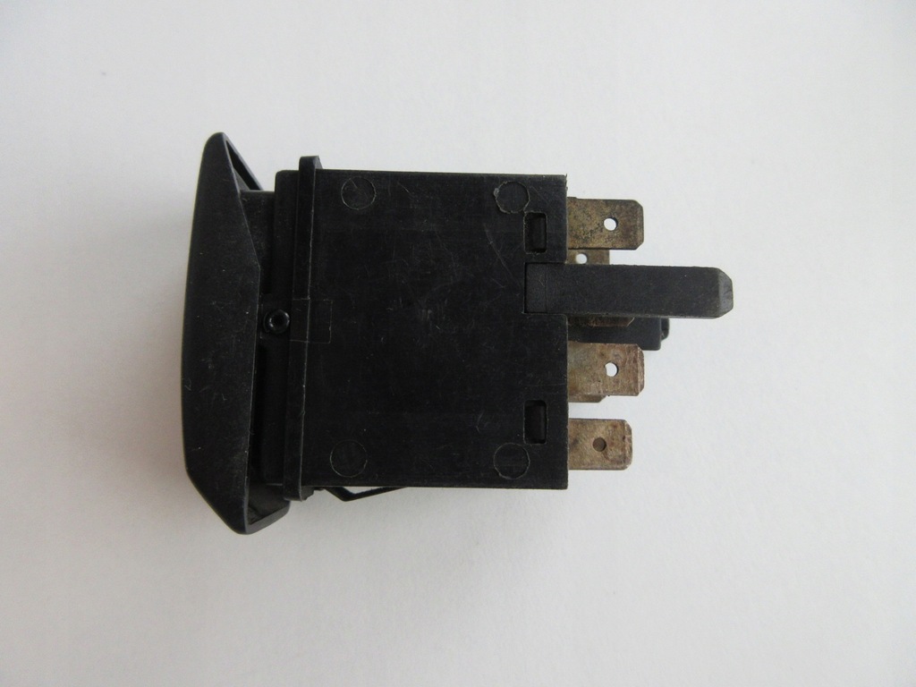 фото №13, Вимикач аварійних vw golf ii jetta 191953235