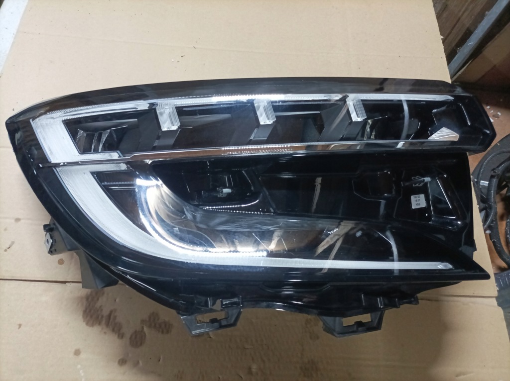 Купити Renault austral led matrix лампа права перед full led 260104410r