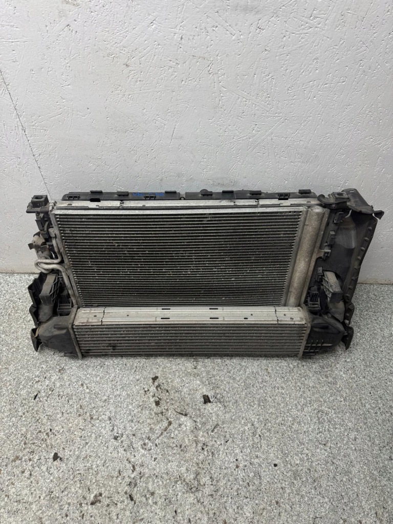 Комплект радиатор воды кондиционер вентилятор volvo v70 3 2012- 31338823 2.0 d3 с Разборки
