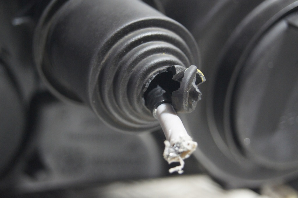 фото №13, Лампа передняя правая dacia duster 260100067r