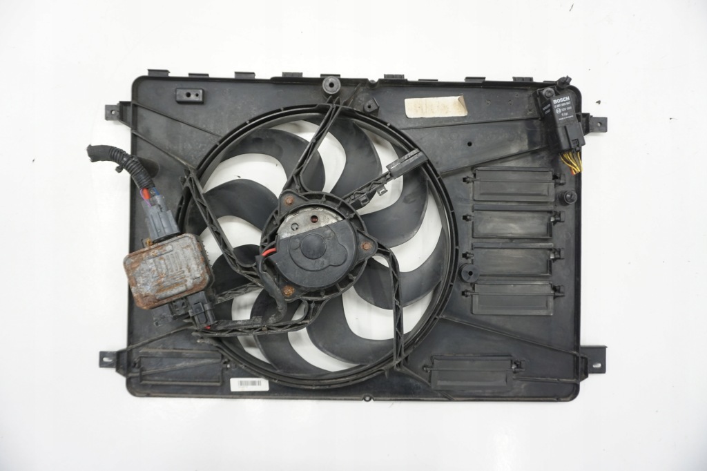 Купити Volvo s60 2 вентилятор 2.0d 6g91-8c607-mg