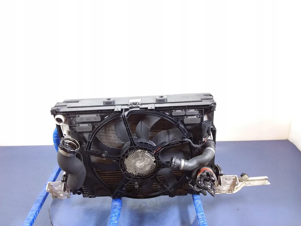 фото №4, Bmw 7 f01 3.0d комплект радиатор вентилятор 8509168