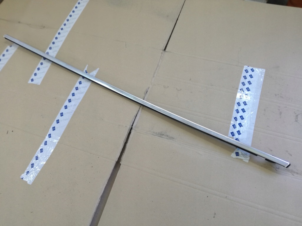 Купити Bmw e38 молдинг двері ущільнювач ліва задній хром