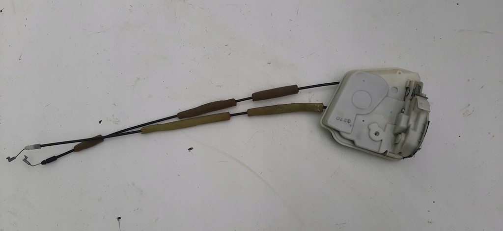 фото №2, Замок дверь правый задняя mazda 3 ii