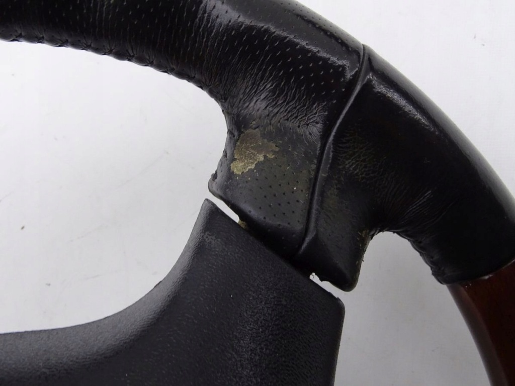 фото №7, Mitsubishi pajero iii 99-06 воздуховод кожа drzewo