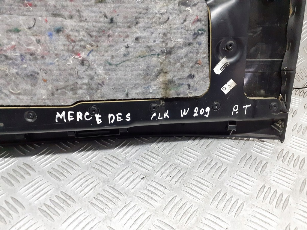 фото №1, Обшивка двері правий задній mercedes clk w209 3 двері