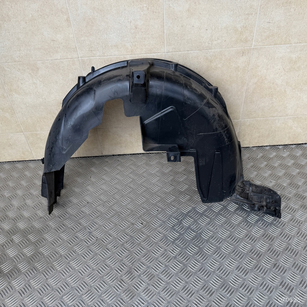 фото №1, Подкрылок задние правое peugeot 308 t10 9835379880