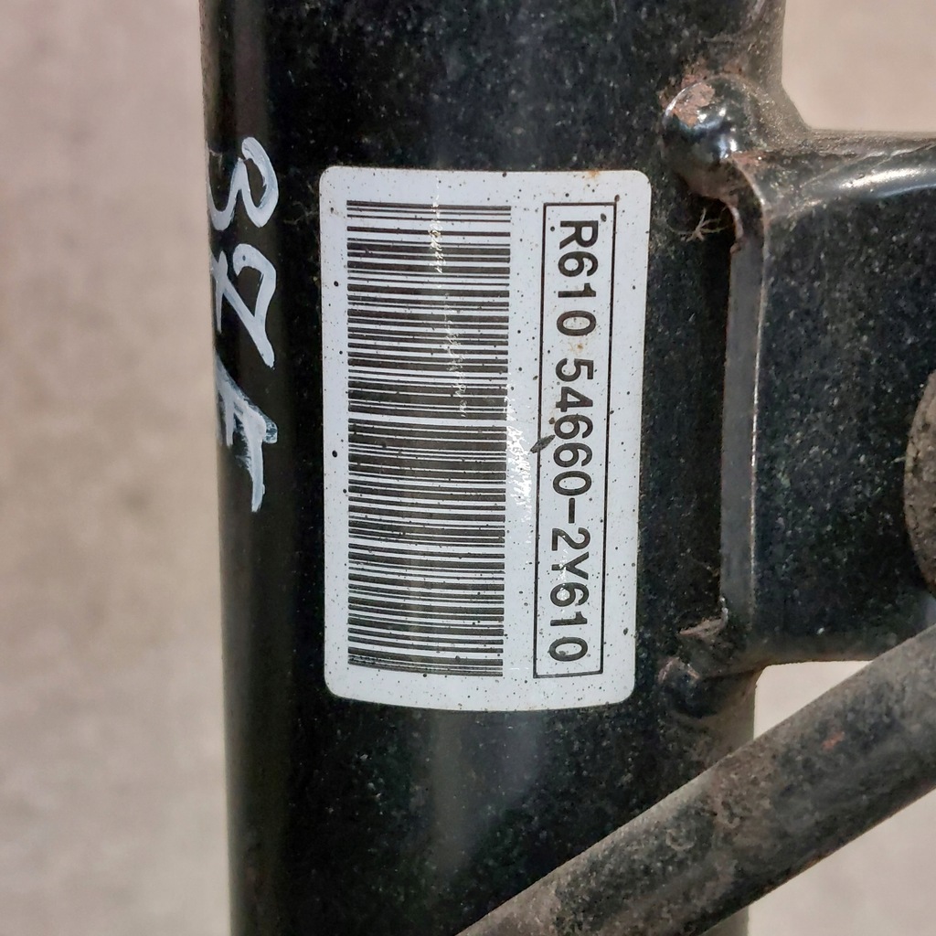 фото №13, Hyundai ix35 1,7 2013 амортизатор пружина правый перед с nowego автомобиля