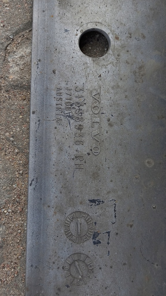 фото №10, Volvo s60 v60 cc молдинг порог правая 31338936