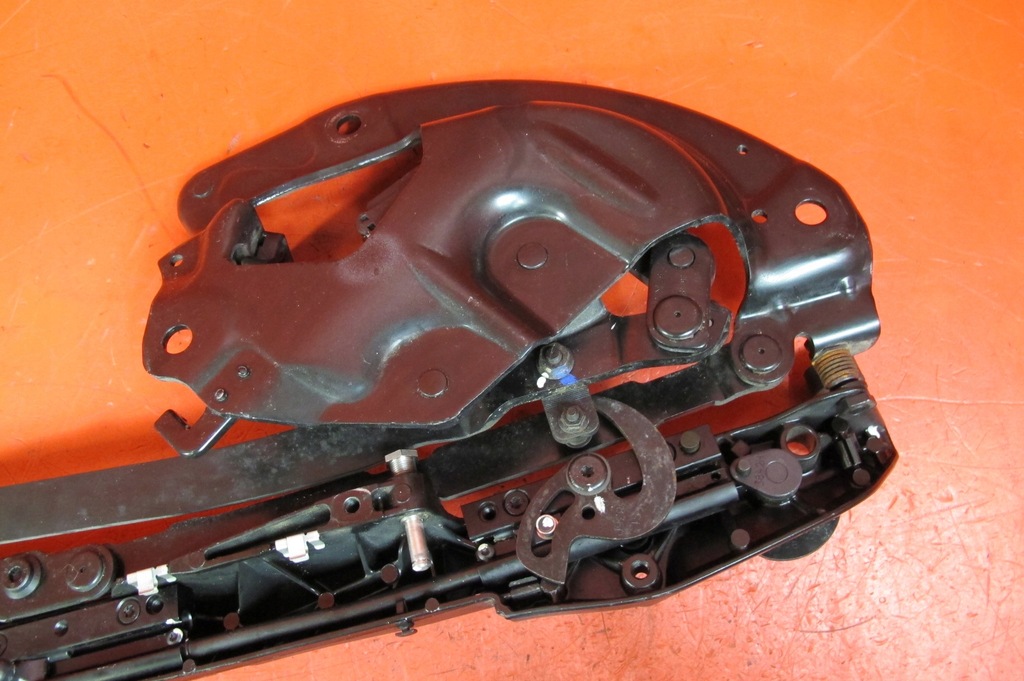 фото №8, Vw eos 1f 06- петля крышки багажника механизм крыша правый задняя 1q0825350d