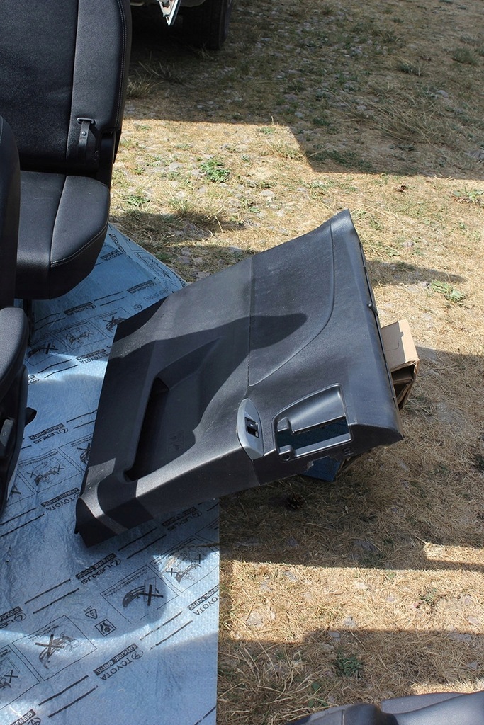 фото №12, Toyota sienna 2016 сиденья комплект кожа czarna igł