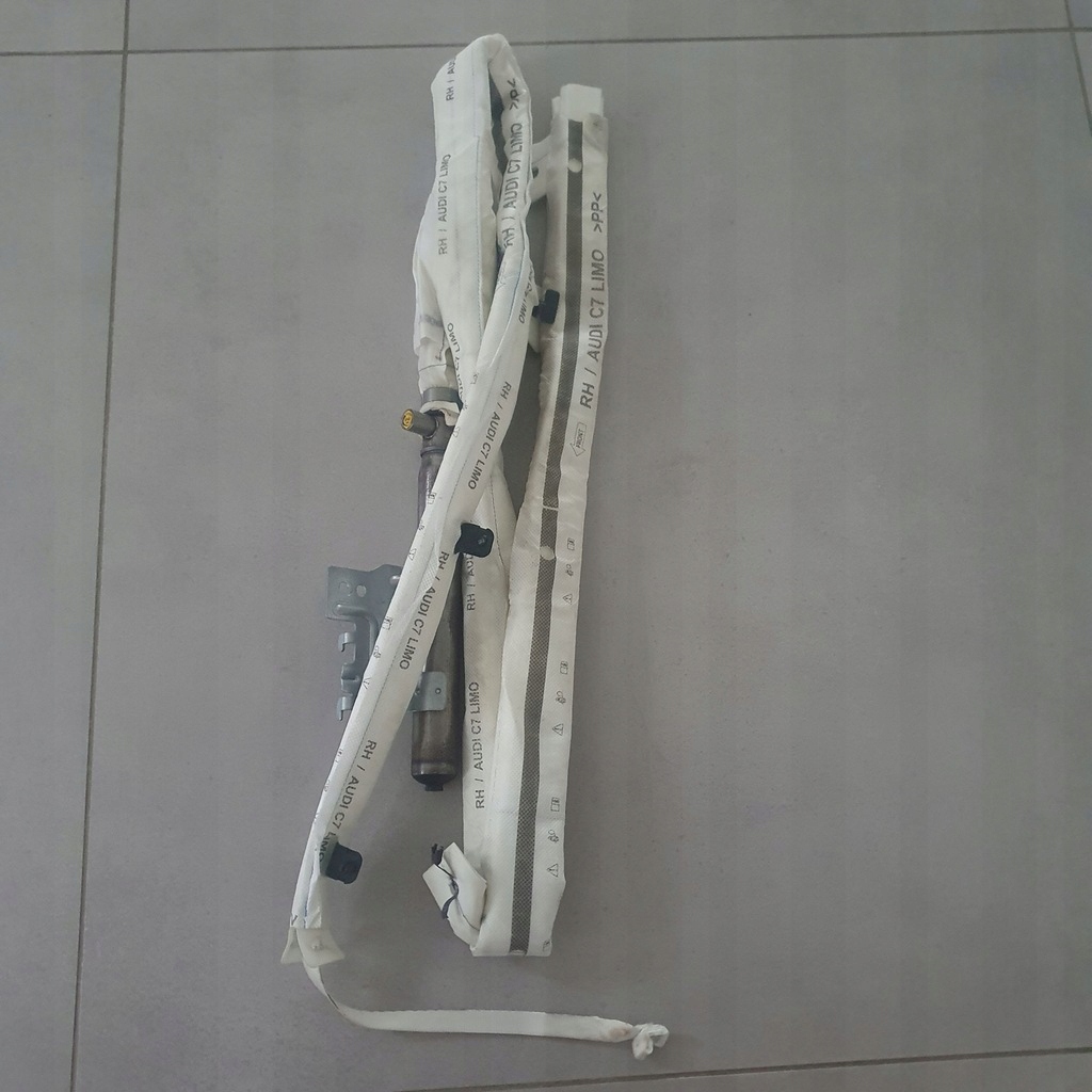 фото №1, Шторка безпеки права audi a6 c7