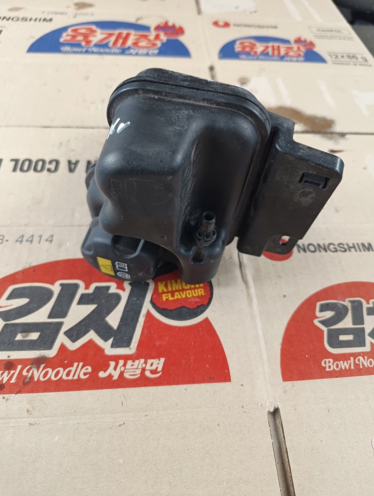 фото №5, Bmw f30 330e гібрид бачок розширювальний рідина охолоджуючий 8617048