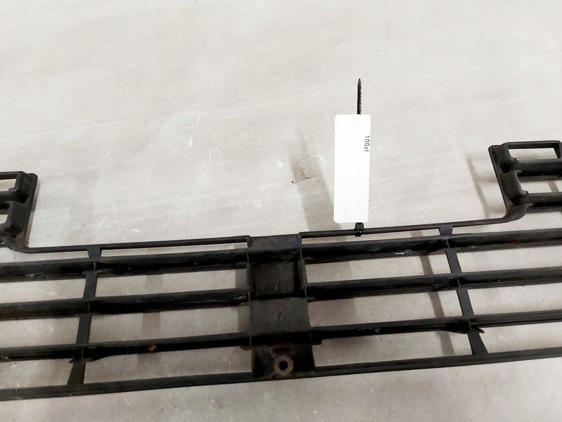 фото №7, Galant 8 viii решітка бампера перед середня