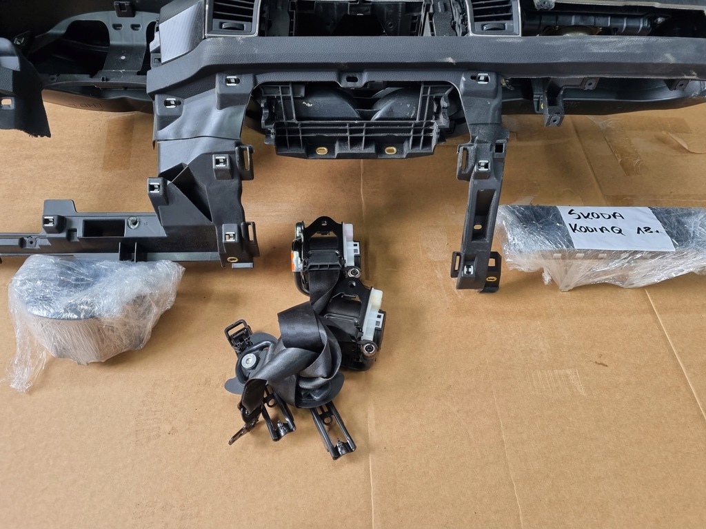 фото №10, Skoda kodiaq консоль подушка безпеки ремені оригінал комплект