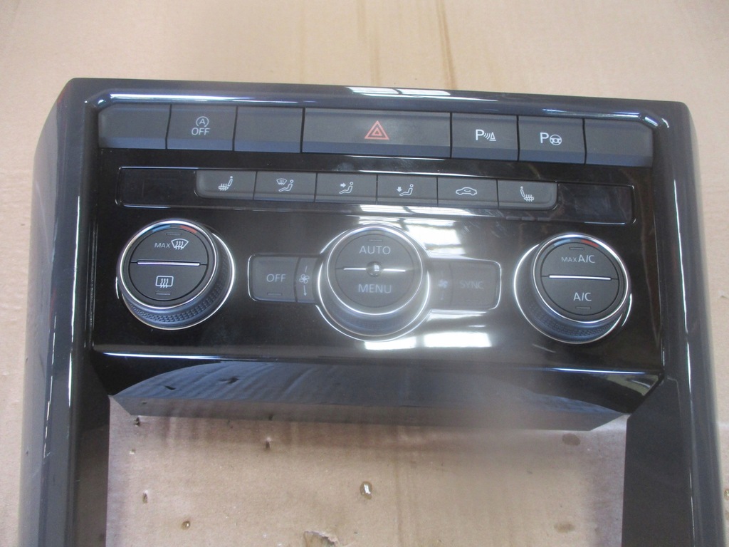 фото №4, Панель кондиционера рамка 5g0907044da vw t-roc