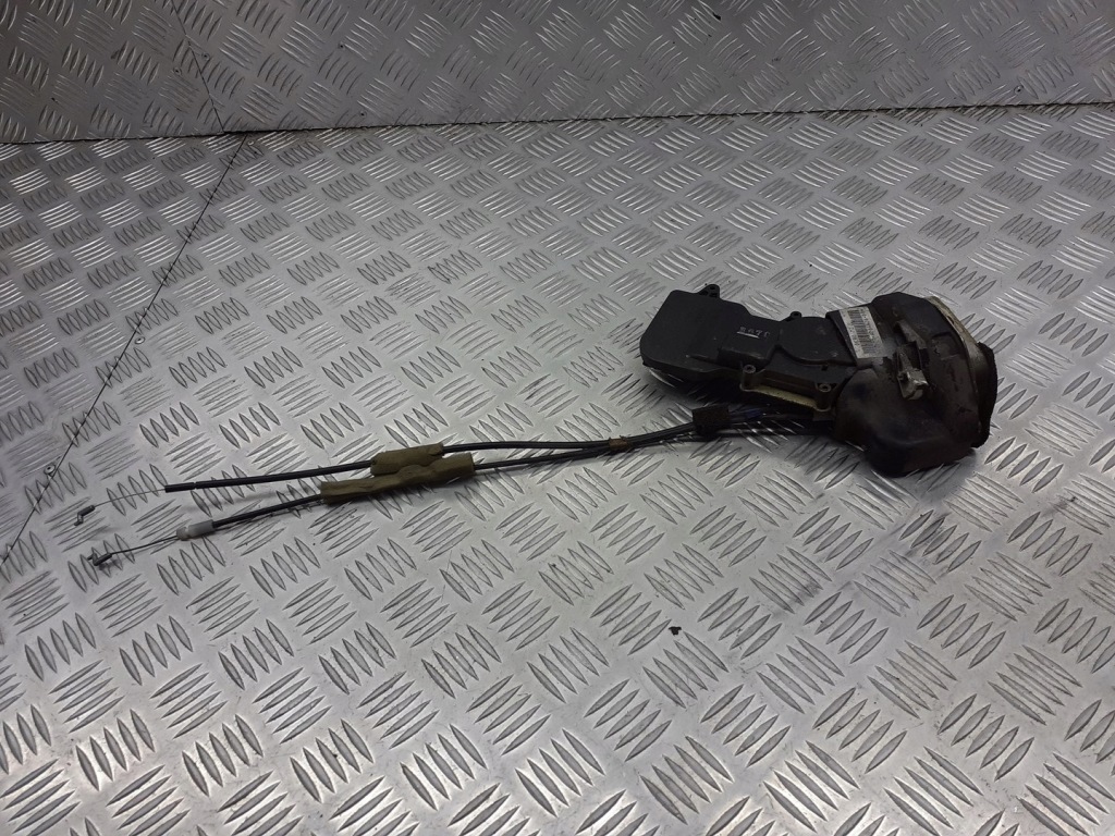 фото №2, Замок двері правий задня mazda 2 dy 6pin