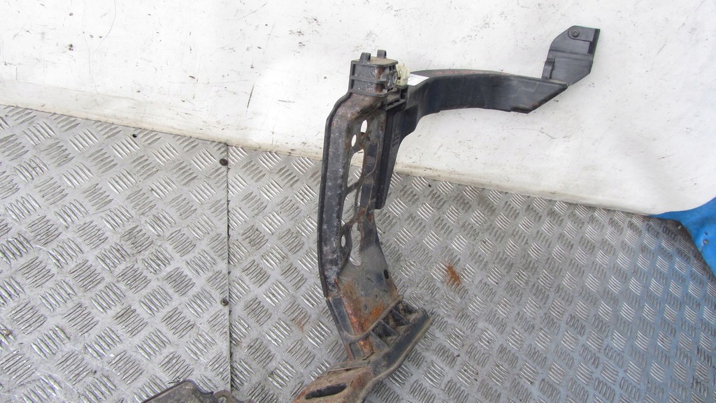 фото №9, Hyundai veloster pas передний усилитель 11-