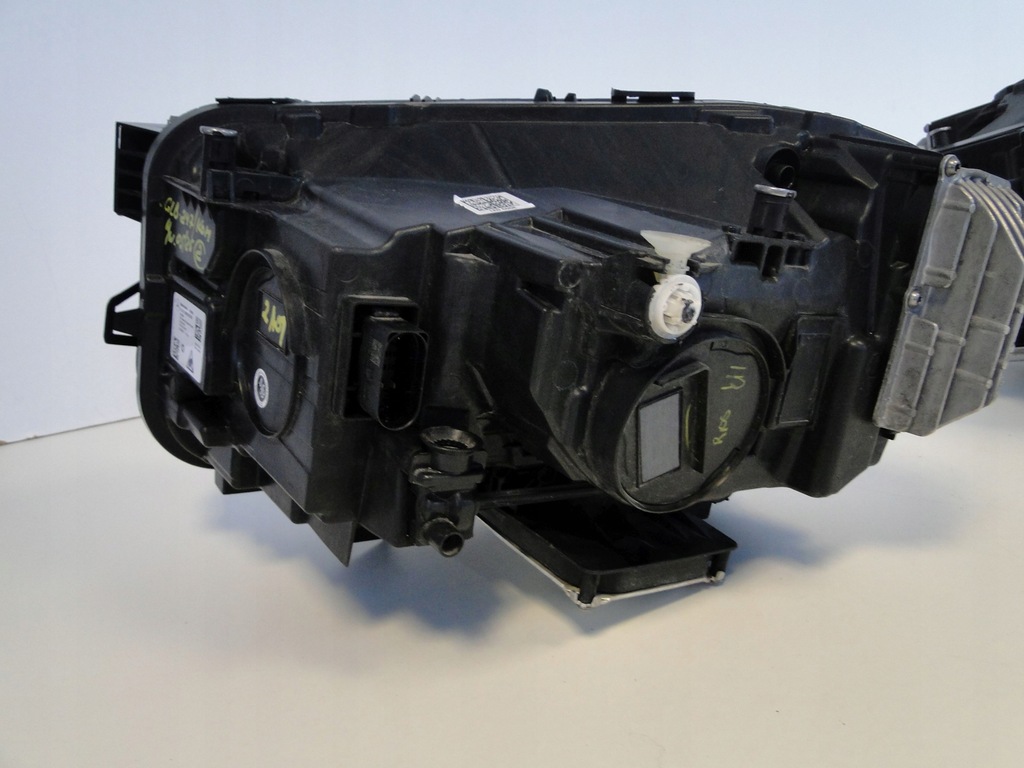 фото №10, Mercedes лампа передня права a2479062005 glb 247 x247 led high performance