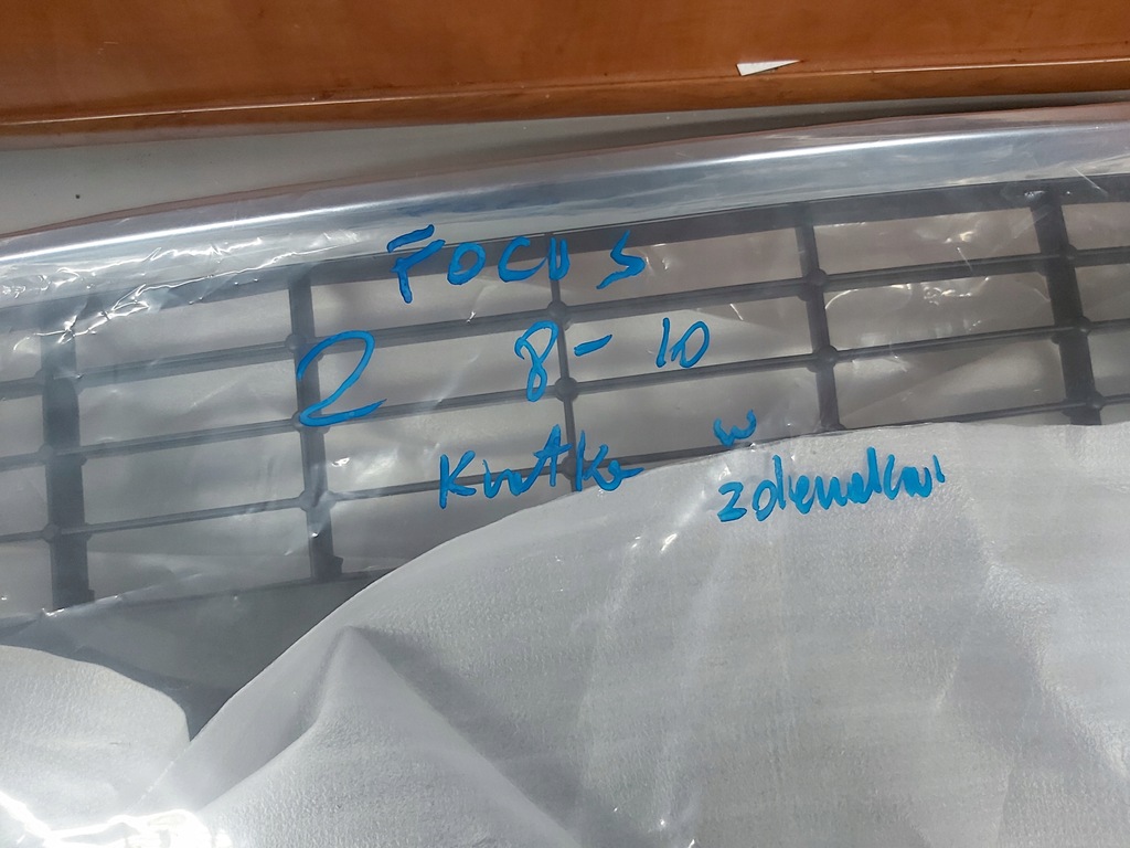 фото №12, Решётка радиатора w бампере перед ford focus