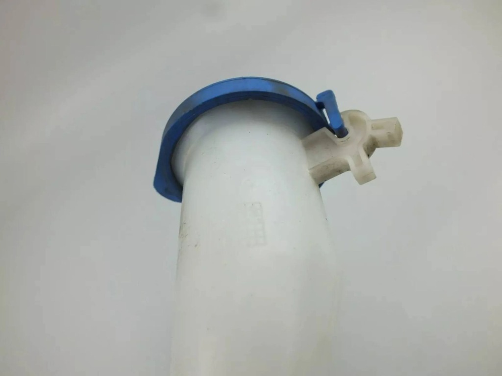 Ford focus 2014 трубка горловины  жидкости к омывателя окон с Разборки