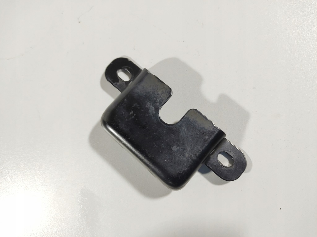 фото №8, Volvo v70 15r- защита замка капот