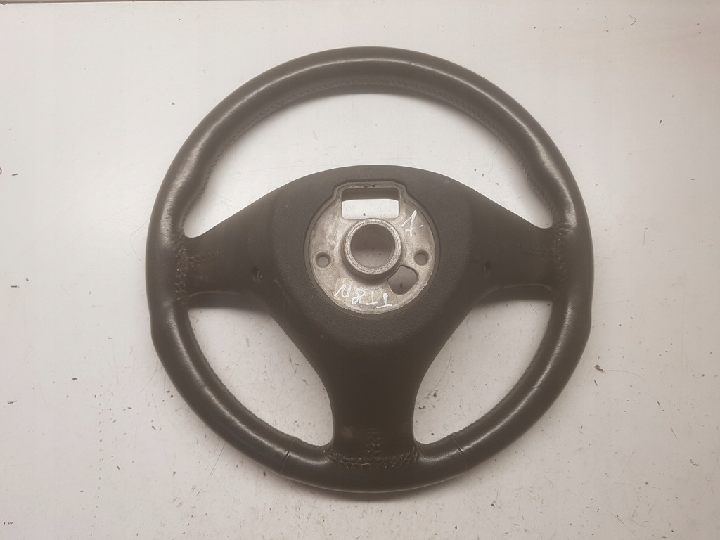 фото №7, Audi tt 8n 98-06r воздуховод кожаный