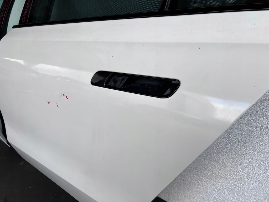 фото №8, Дверь левый перед задняя bmw 7 g70 цвет a300