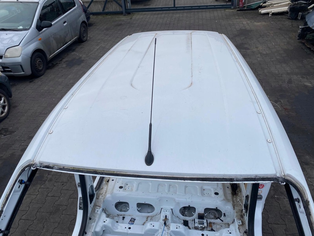 фото №1, Крыша обшивка четверть ford transit courier b460 белый