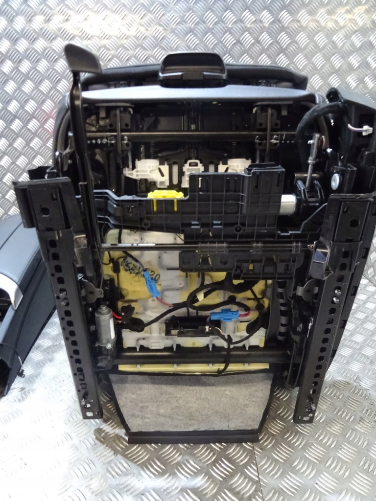 фото №12, Mercedes w205 coupe lift повний сидіння обшивки заднє сидіння idealne