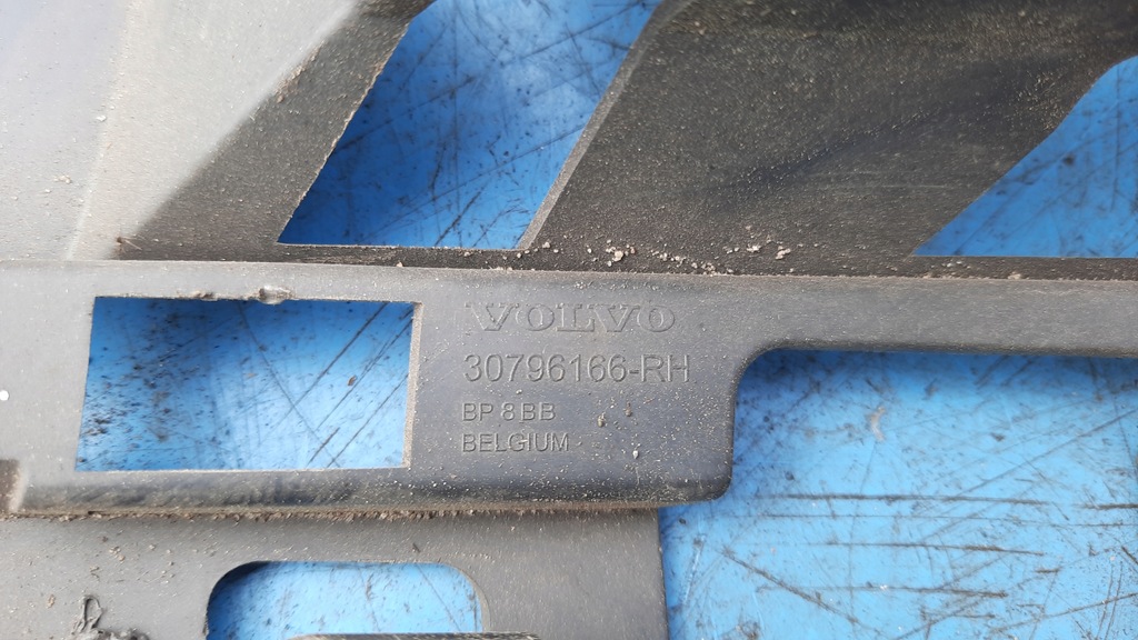 фото №4, Напрямна бампера правий перед volvo xc60 30796166