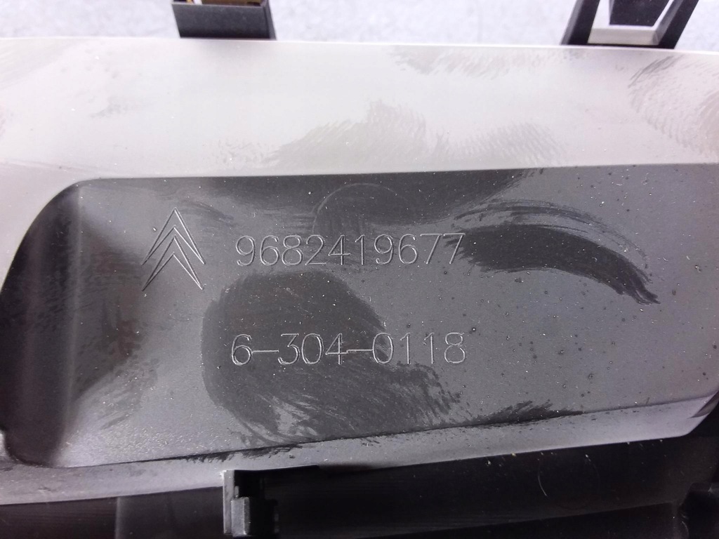 фото №5, Citroen c5 iii решітка обдув середня 9682419677