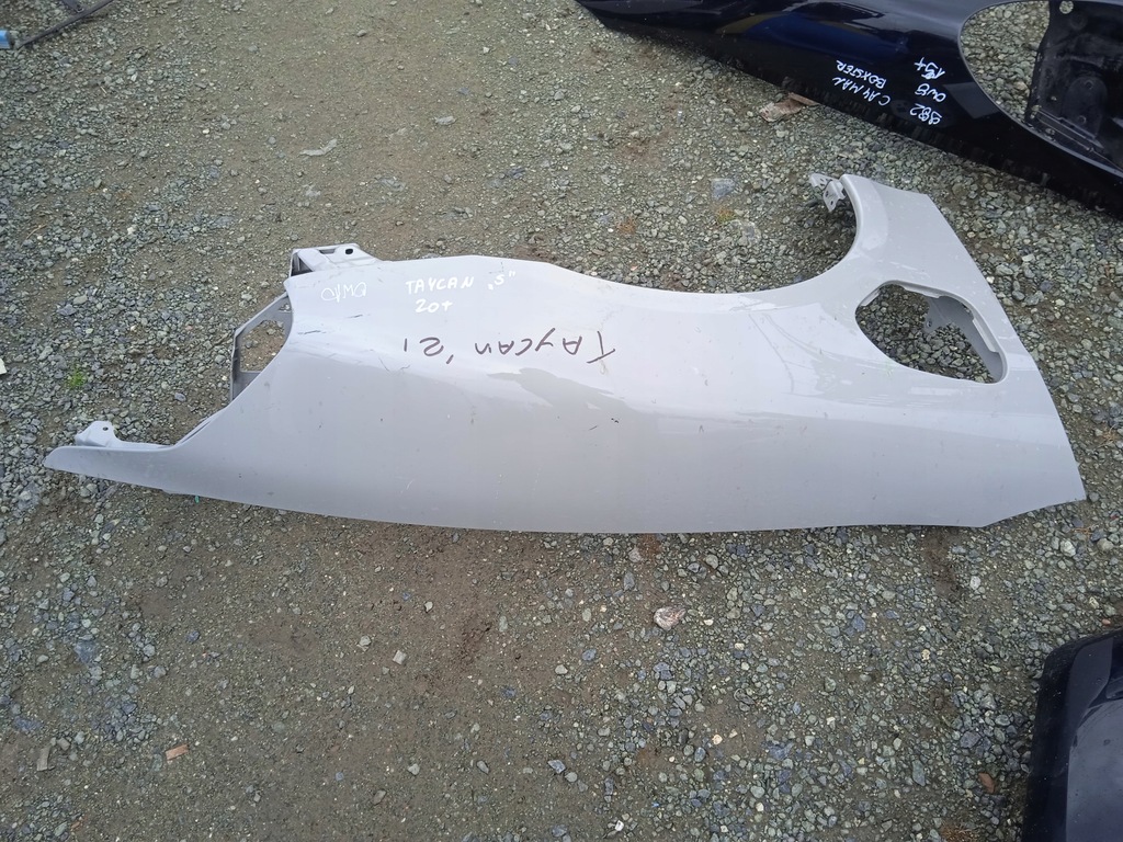 фото №1, Porsche taycan s крила правий