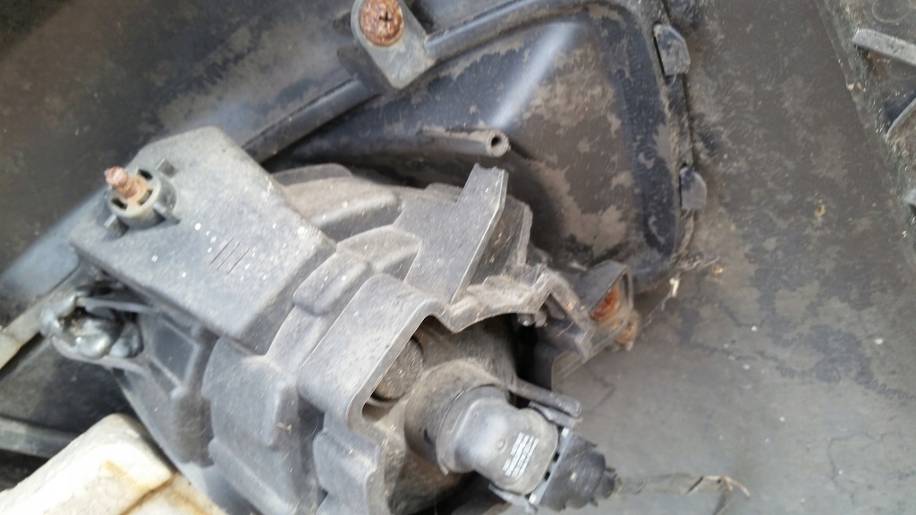 фото №15, Kia carens iii бампер передний 06- 86511-1d050