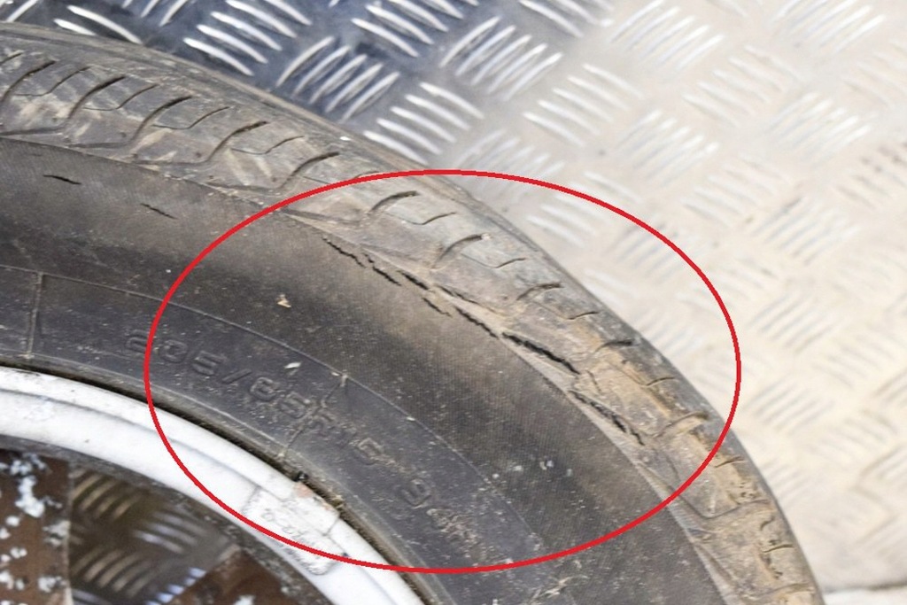 фото №12, Kia carens un диск алюминиевая с шинами набор 52910-1d101 6jx15 et41 205/