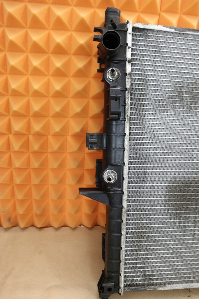 Mercedes ml w163 рестайлінг  радіатор води 5.0 v8 в Україні