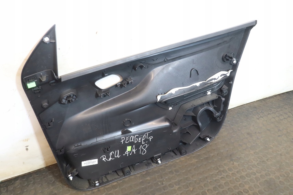 фото №4, Обшивка обивка дверь левый перед peugeot 301