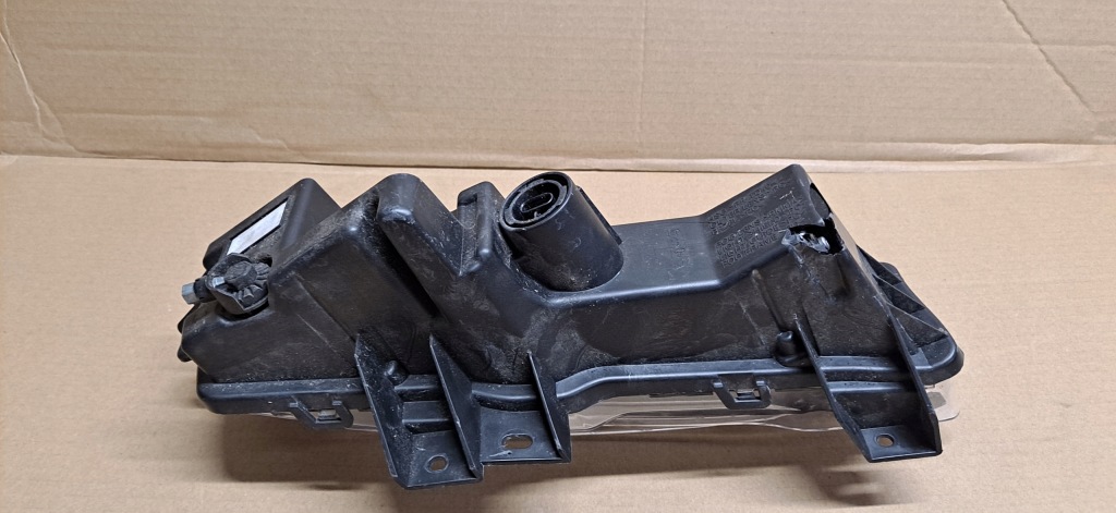 Tesla model y левый противотуманная фара led drl 1507932-00-c Киев