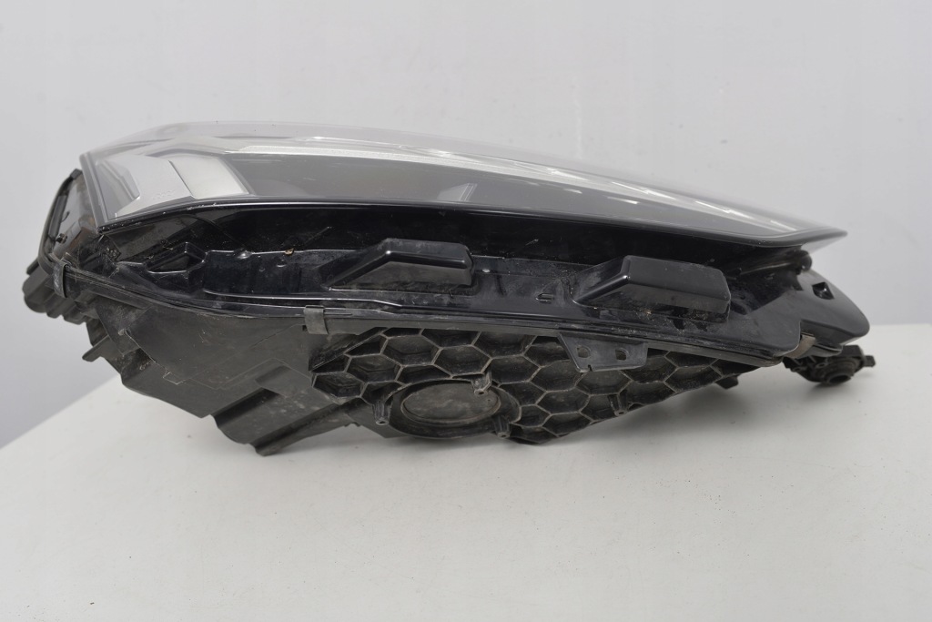 Audi a5 8w6 рестайлінг  фара правий full led 8w6941040 Зі Шроту