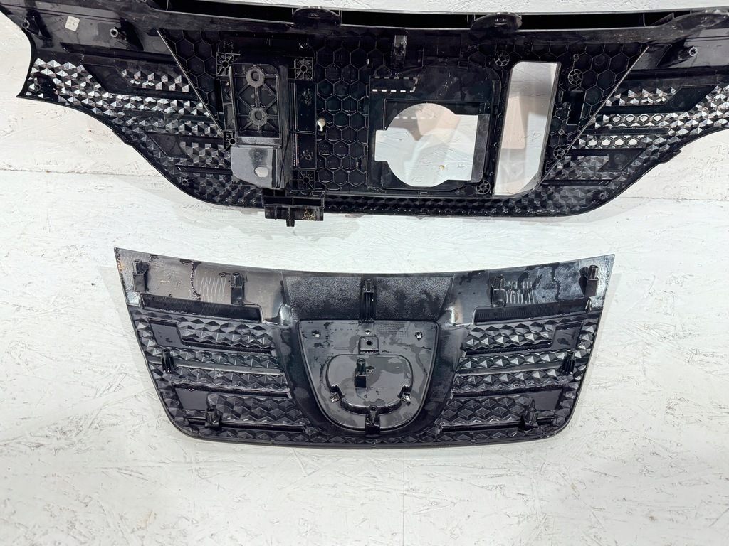 фото №9, Dacia spring решётка радиатора решётка радиатора бампера радиатора