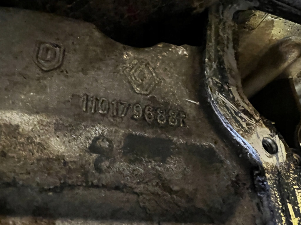 Картер поддон поддон масла масляная renault 0.9 tce h4bb408 Цена