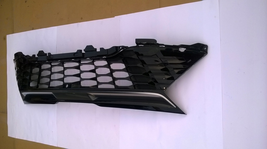 фото №2, Kia sportage v решётка радиатора 86351-r2030