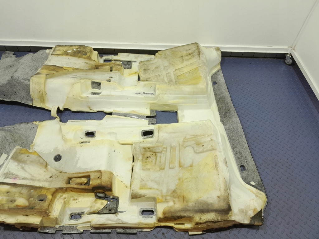 фото №8, Skoda octavia iv kombi обшивка килимок підлога